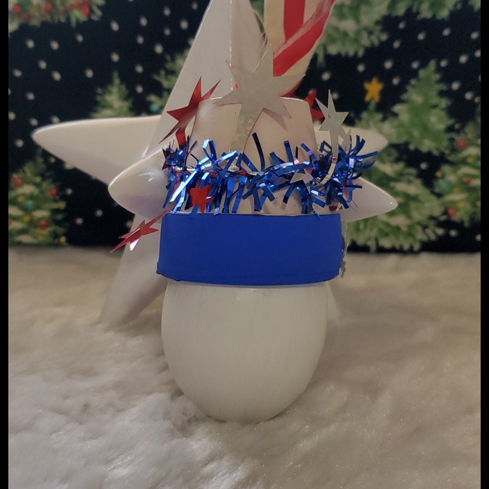 Christmas Red white and blue snowman lightbulb ornament artisan hand crafted - Picture 2 of 5